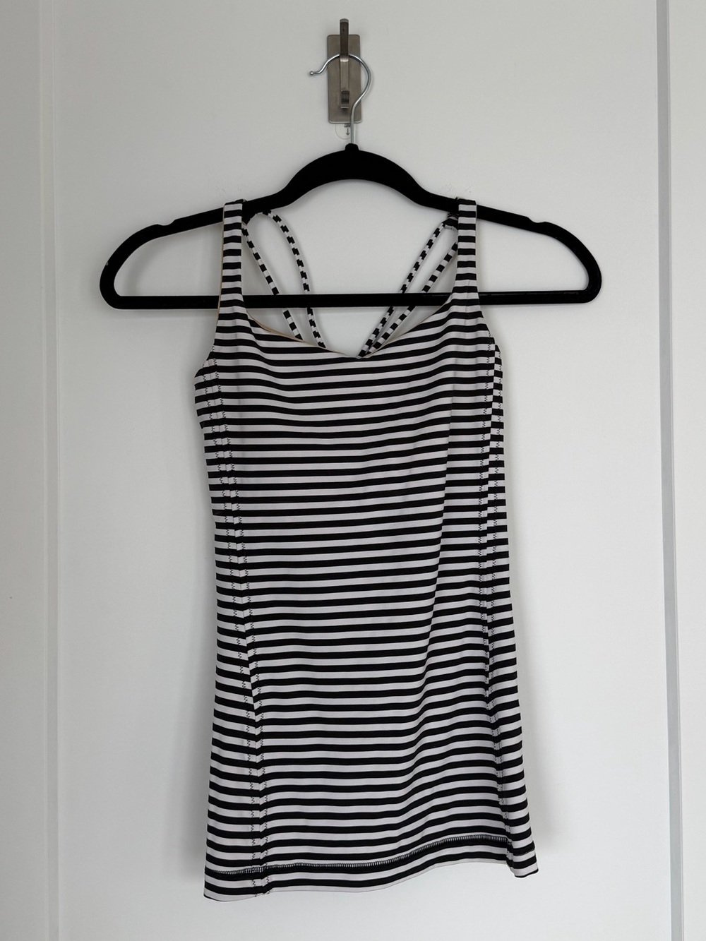 Lululemon Free to Be Serene Tank Strappy Back Black and White Stripes Size 6
